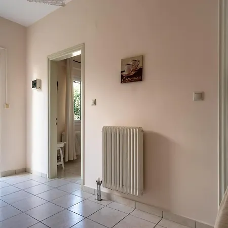Sunny Studio 1 Apartment *